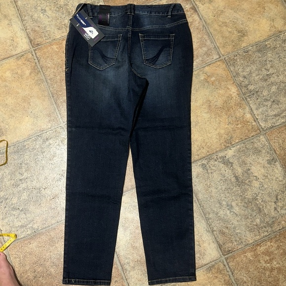Lane Bryant skinny jeans  NWT - Picture 3 of 4